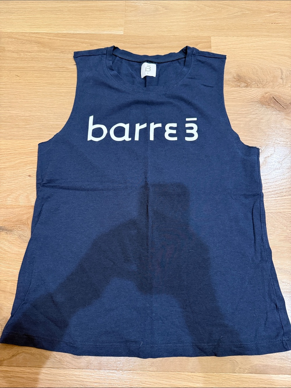 barre3 Women's Logo Muscle Tank - Red & Navy - Picture 4 of 4